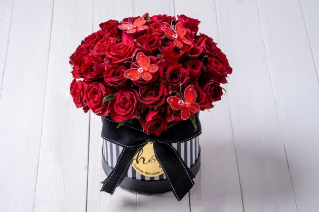 50 Red Rose Box